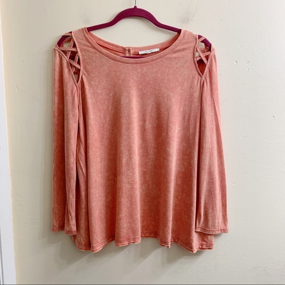 Miss Me Tops - Miss me cross cross shoulder button open back L